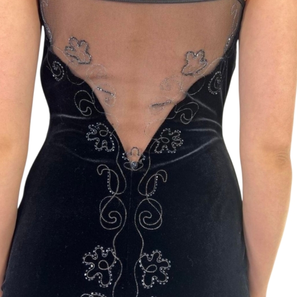 Dave & Johnny Long Black Velvet Evening Gown Sz 3/4 - Picture 2 of 5